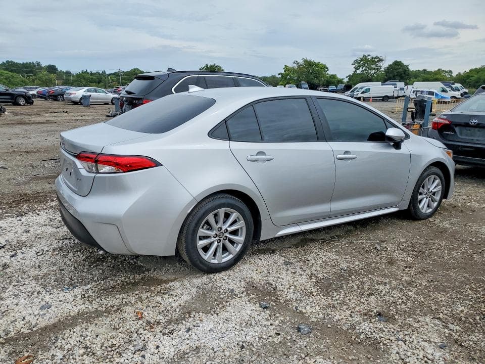 2026 TOYOTA COROLLA LE 3