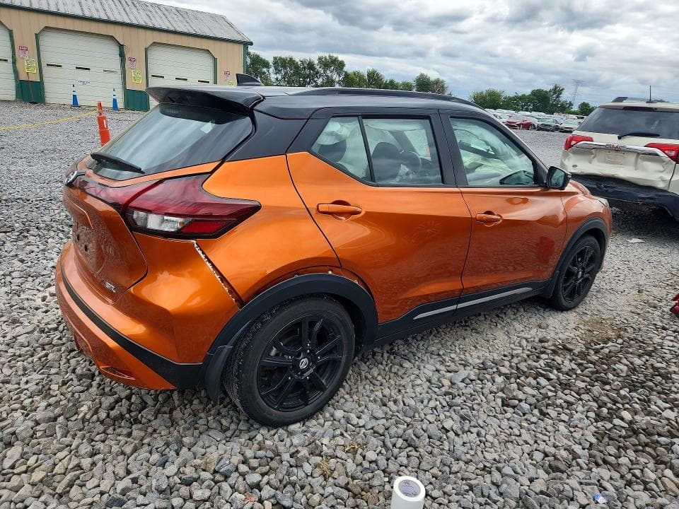 2021 NISSAN KICKS SR 3