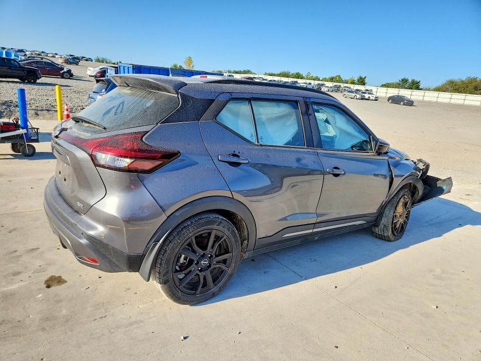 2023 NISSAN KICKS SR 3