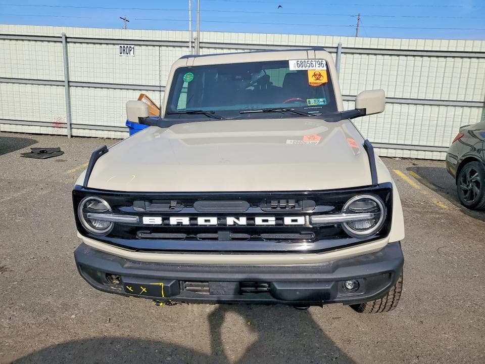 2025 FORD BRONCO OUTER BANKS 5