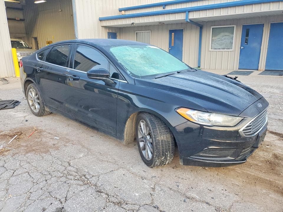2017 FORD FUSION SE 4