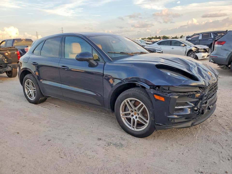 2021 PORSCHE MACAN 4