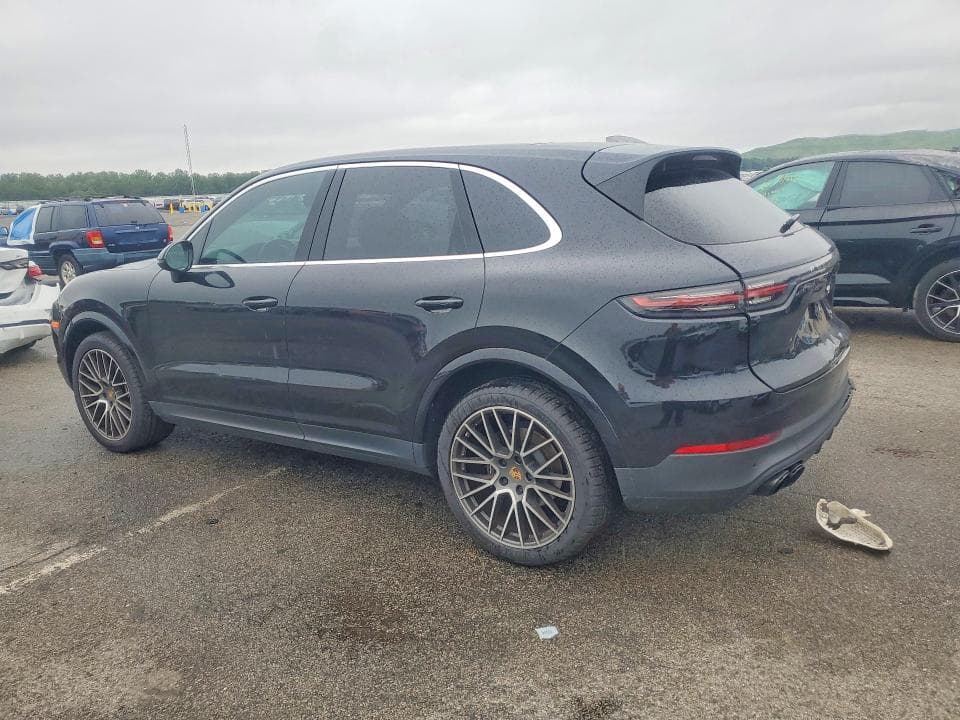 2022 PORSCHE CAYENNE 2