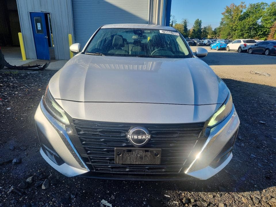 2023 NISSAN ALTIMA SV 5