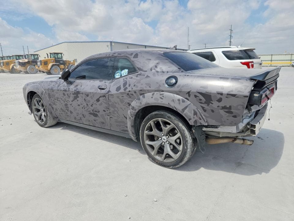 2017 DODGE CHALLENGER SXT 2
