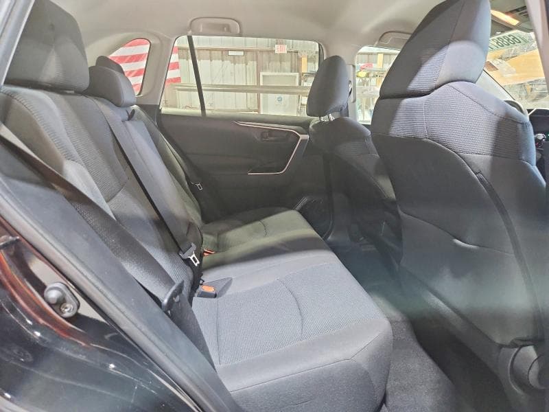 2020 TOYOTA RAV4 LE 11
