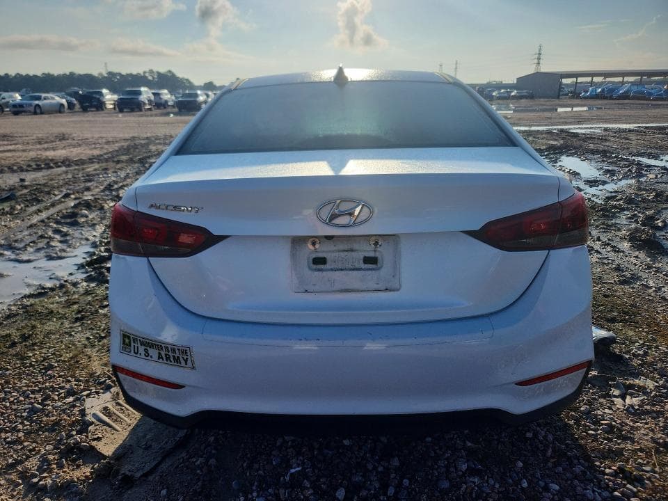 2020 HYUNDAI ACCENT SE 6