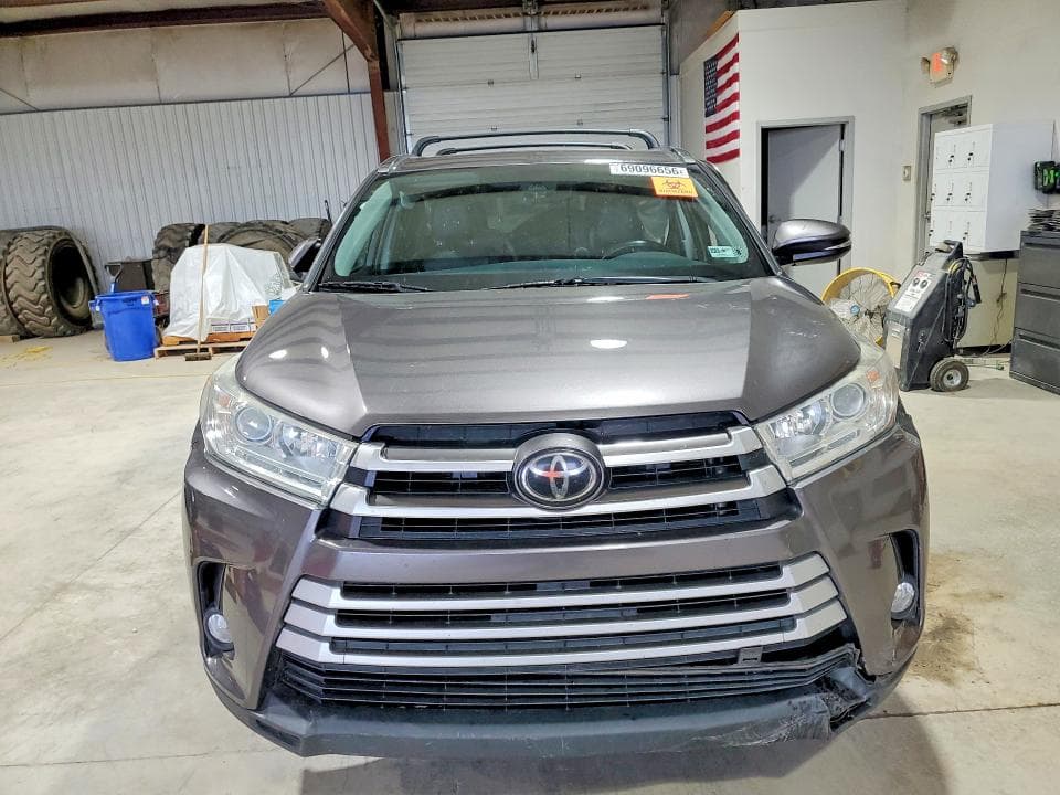 2019 TOYOTA HIGHLANDER XLE 5