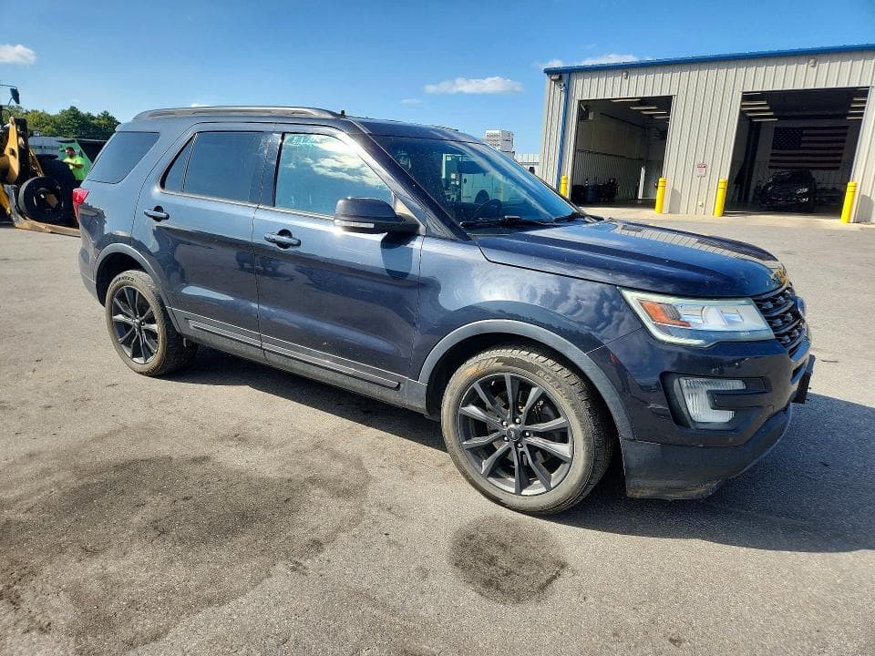 2017 FORD EXPLORER XLT 4