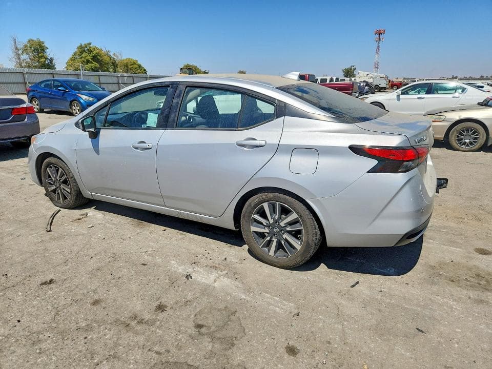 2021 NISSAN VERSA SV 2