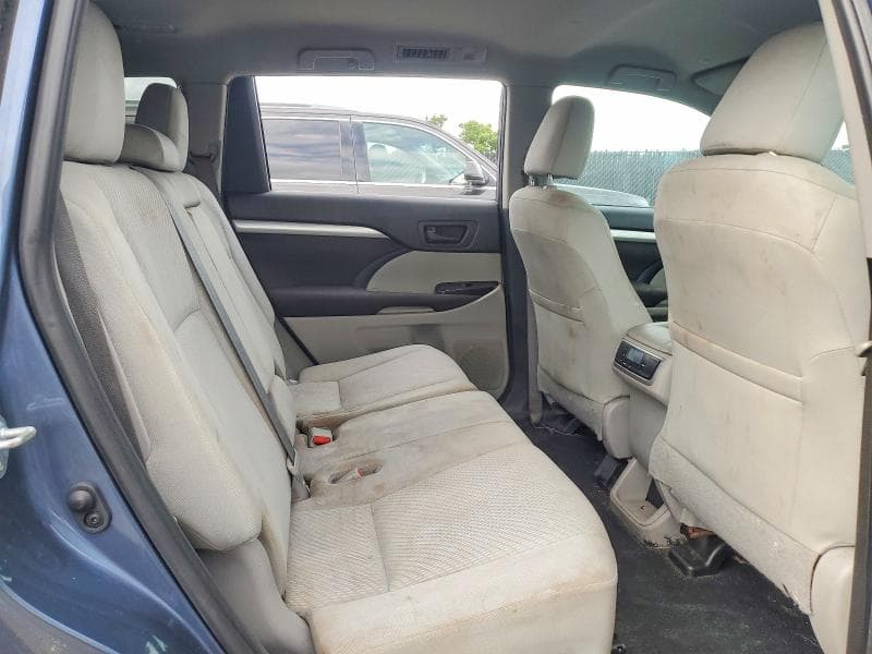 2019 TOYOTA HIGHLANDER LE 11
