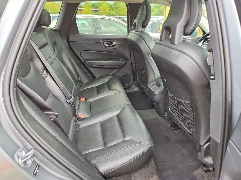 2018 VOLVO XC60 T5 11