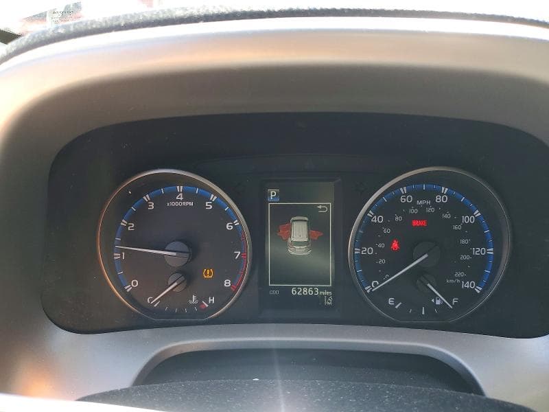 2017 TOYOTA RAV4 XLE 9