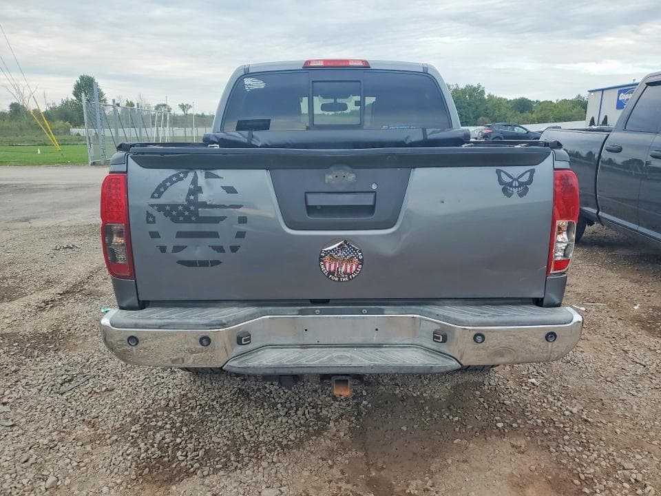 2017 NISSAN FRONTIER SL 6
