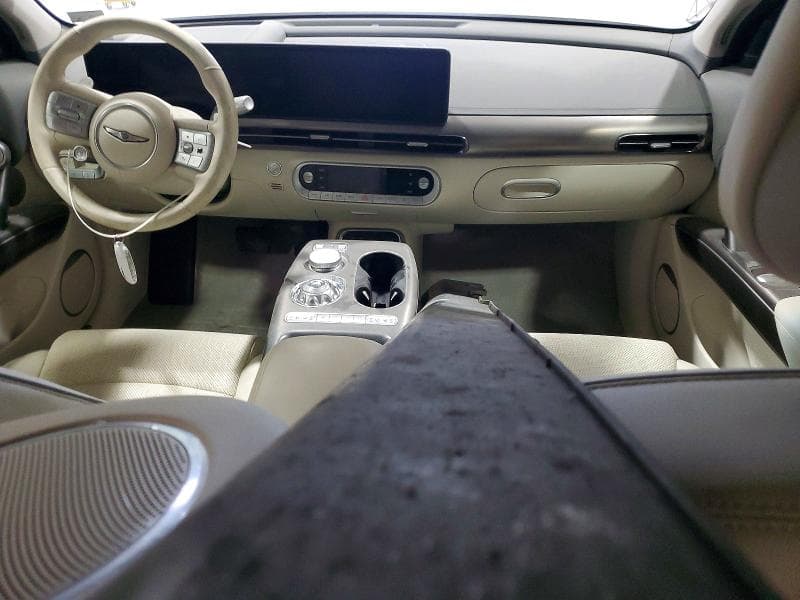 2023 GENESIS GV60 ADVANCED 8