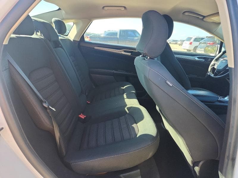 2019 FORD FUSION SE 10