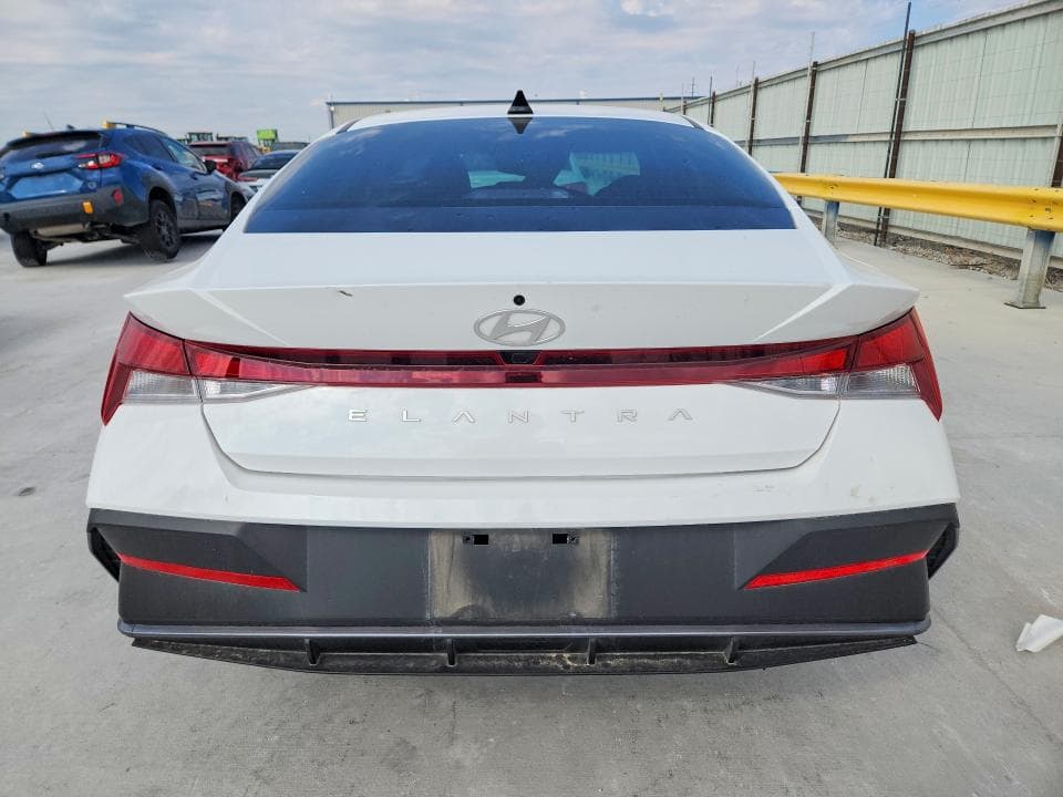 2024 HYUNDAI ELANTRA SEL 6