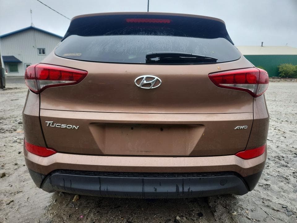 2017 HYUNDAI TUCSON SE 6