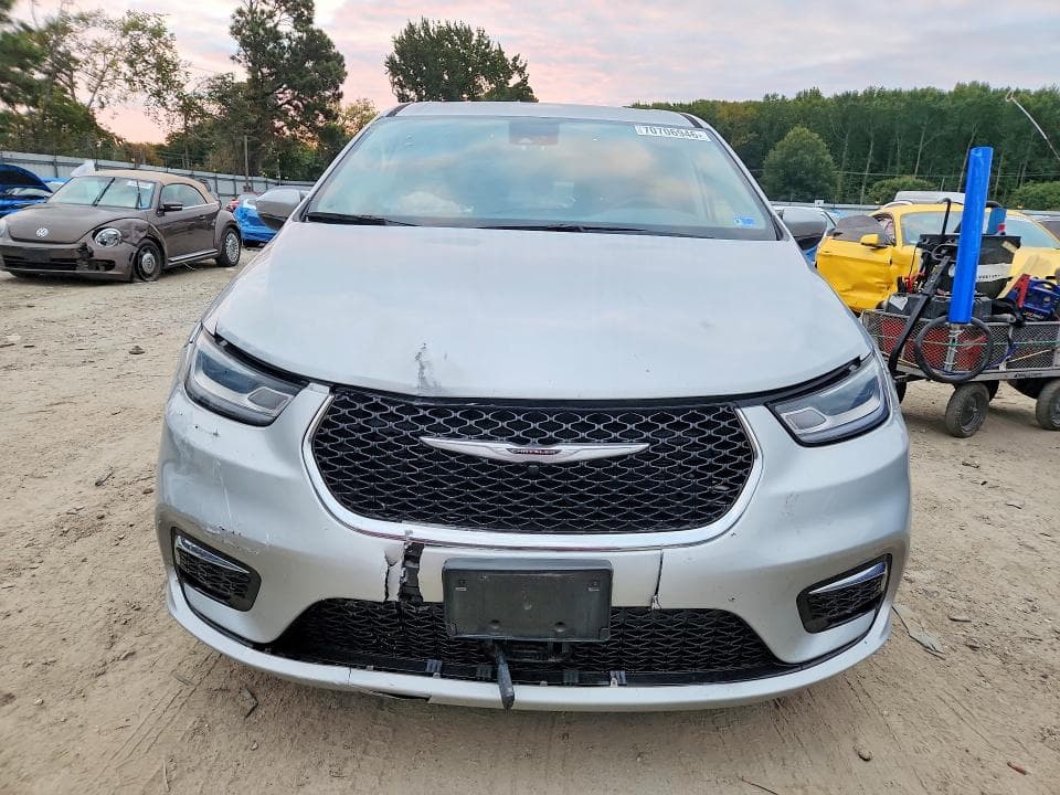 2023 CHRYSLER PACIFICA TOURING L 5