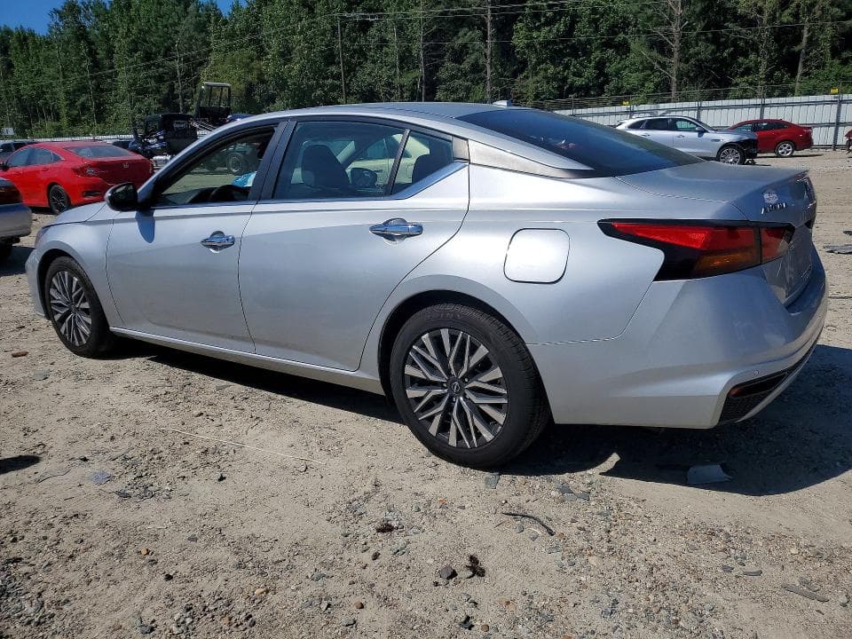 2023 NISSAN ALTIMA SV 2