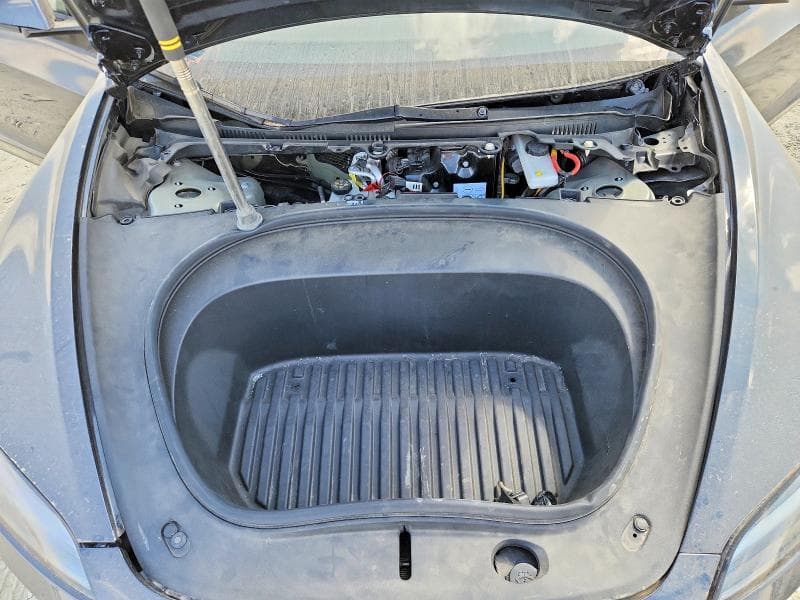2025 TESLA MODEL 3 11
