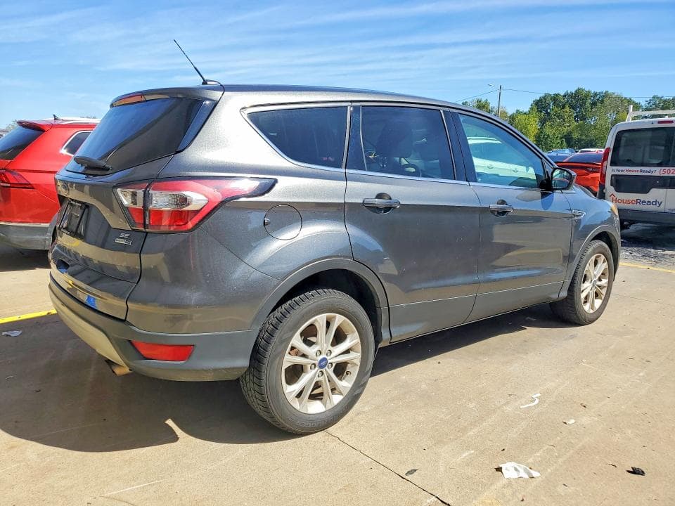 2017 FORD ESCAPE SE 3