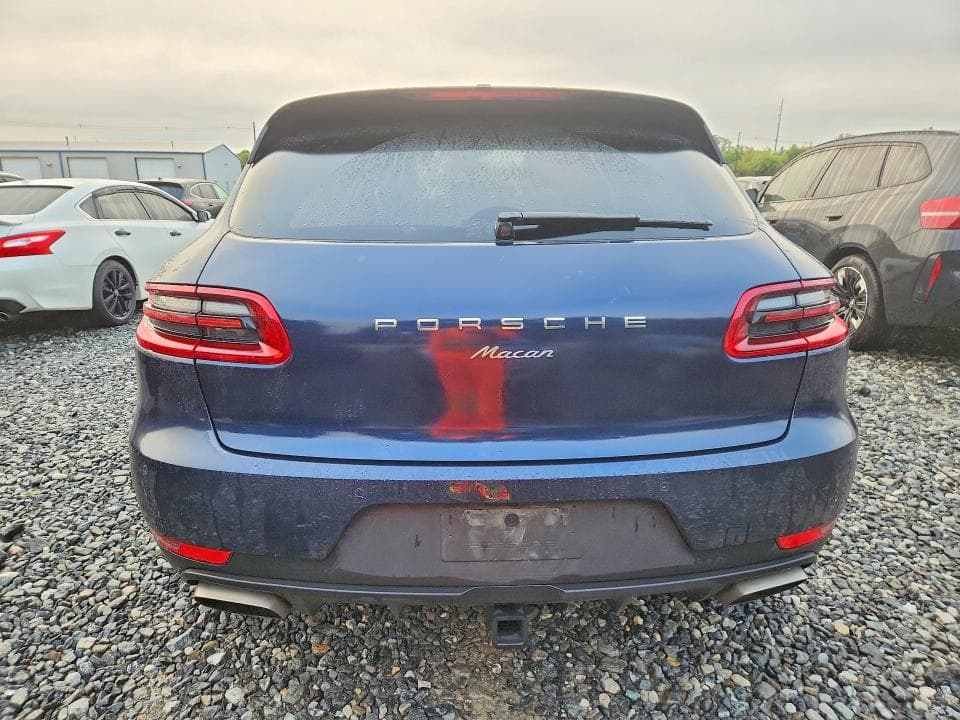 2018 PORSCHE MACAN 6