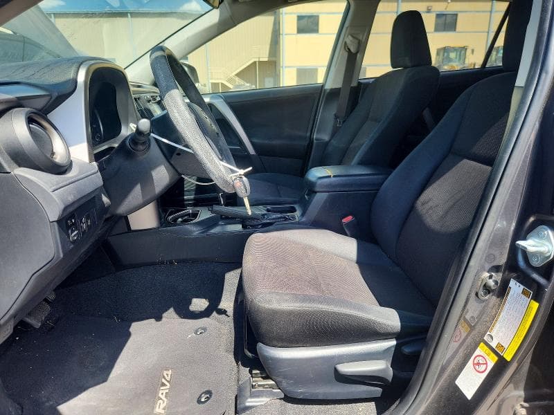 2017 TOYOTA RAV4 LE 7