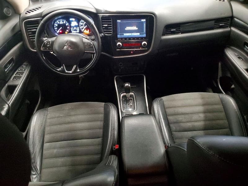 2020 MITSUBISHI OUTLANDER SE 8