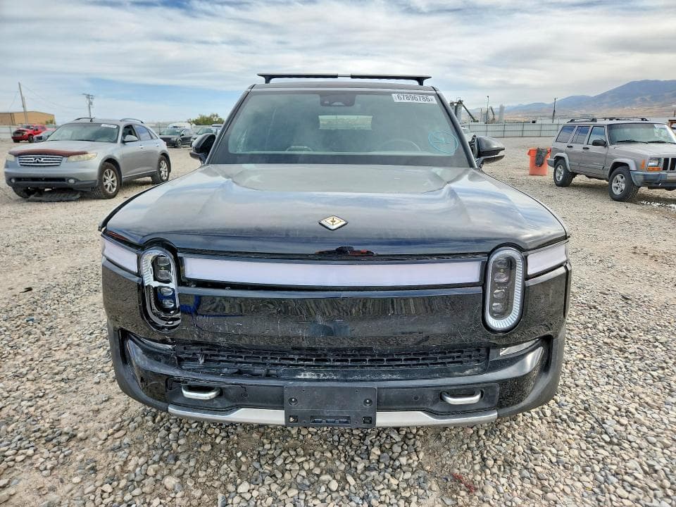 2023 RIVIAN R1S ADVENTURE 5
