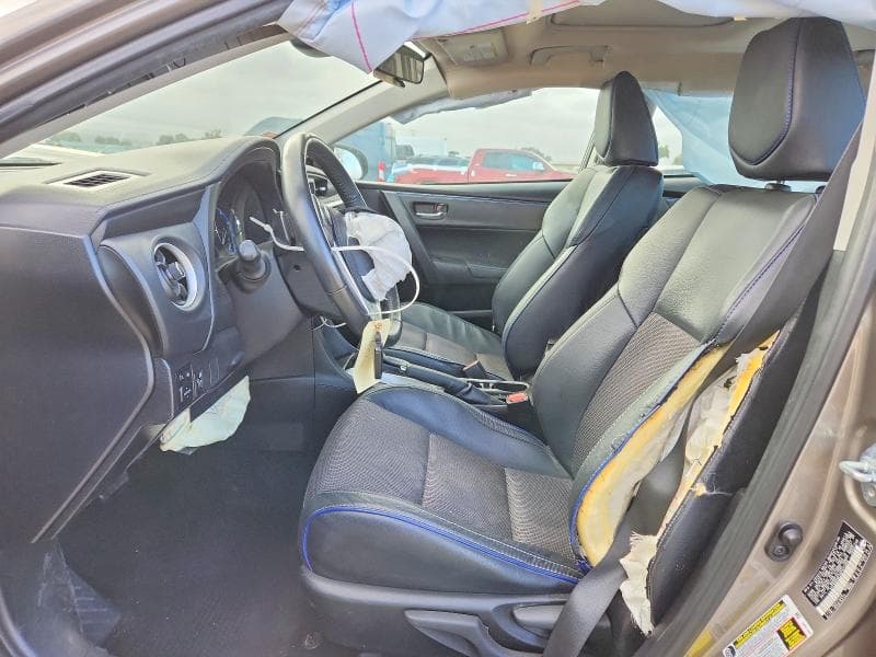 2017 TOYOTA COROLLA SE 7