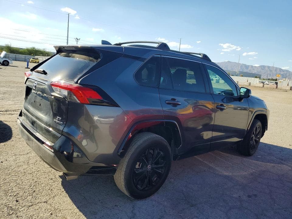 2022 TOYOTA RAV4 SE 3