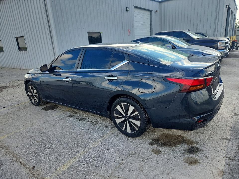 2022 NISSAN ALTIMA SV 2