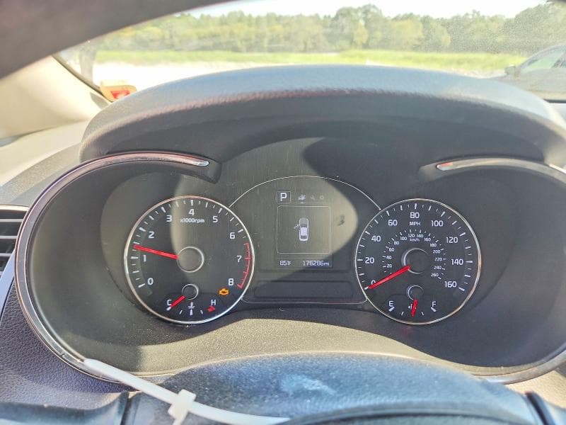 2017 KIA FORTE LX 9