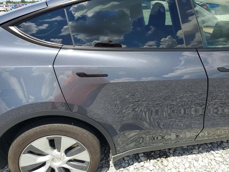 2023 TESLA MODEL Y 10