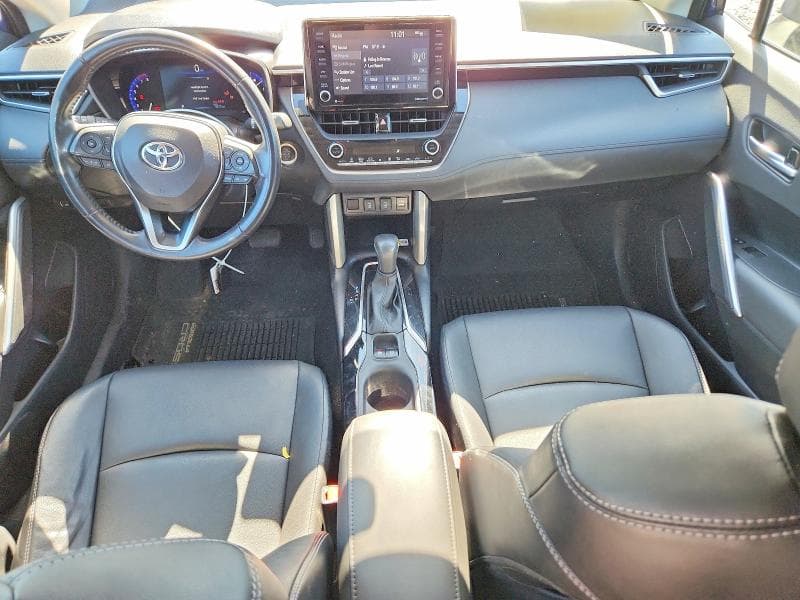 2022 TOYOTA COROLLA CROSS XLE 8