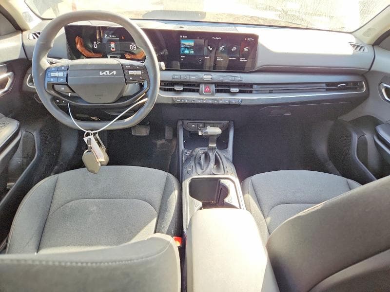 2025 KIA K4 LXS 8