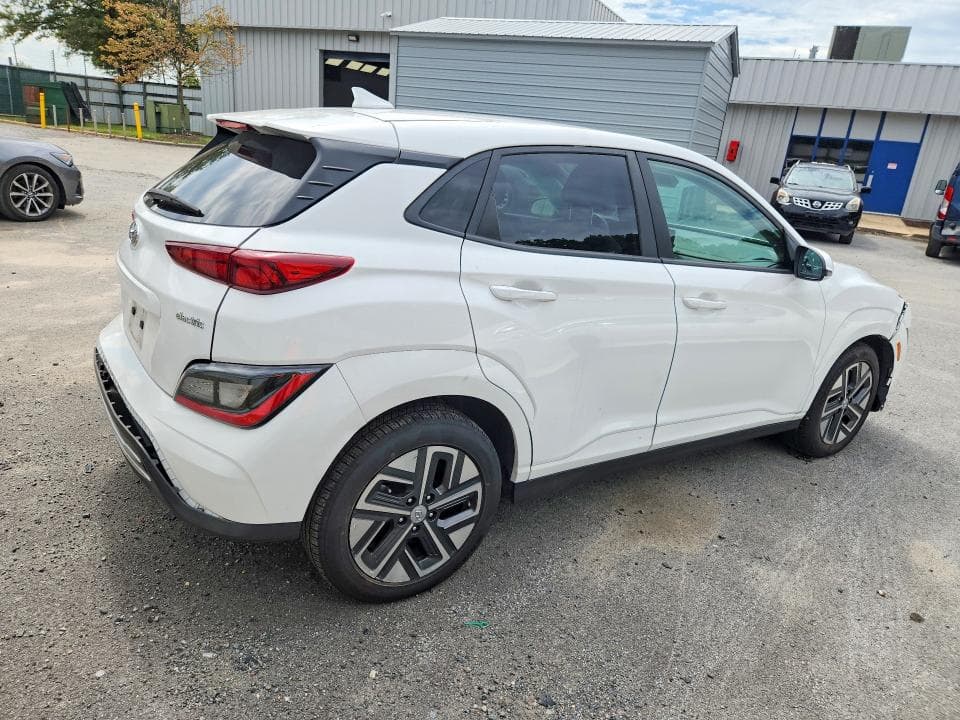 2023 HYUNDAI KONA SEL 3