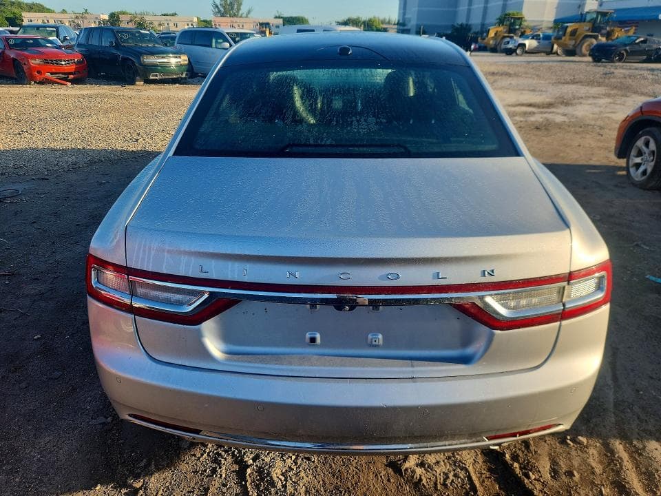 2017 LINCOLN CONTINENTAL RESERVE 6