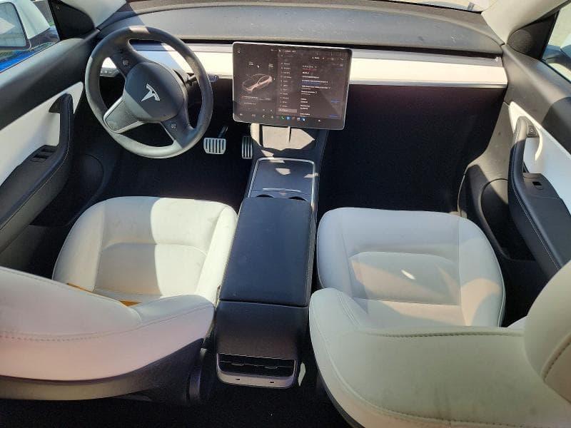 2022 TESLA MODEL Y 8