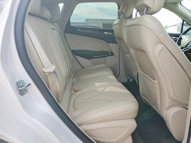 2017 LINCOLN MKC RESERVE 11