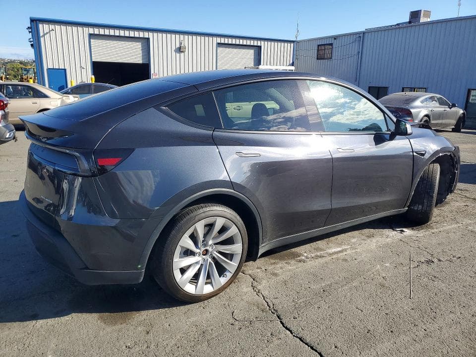 2026 TESLA MODEL Y 3