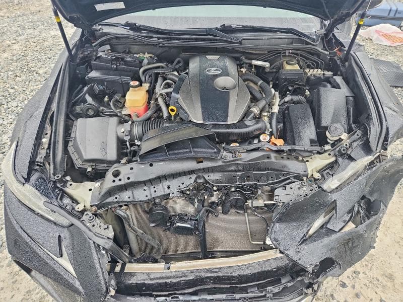 2018 LEXUS IS 300 11