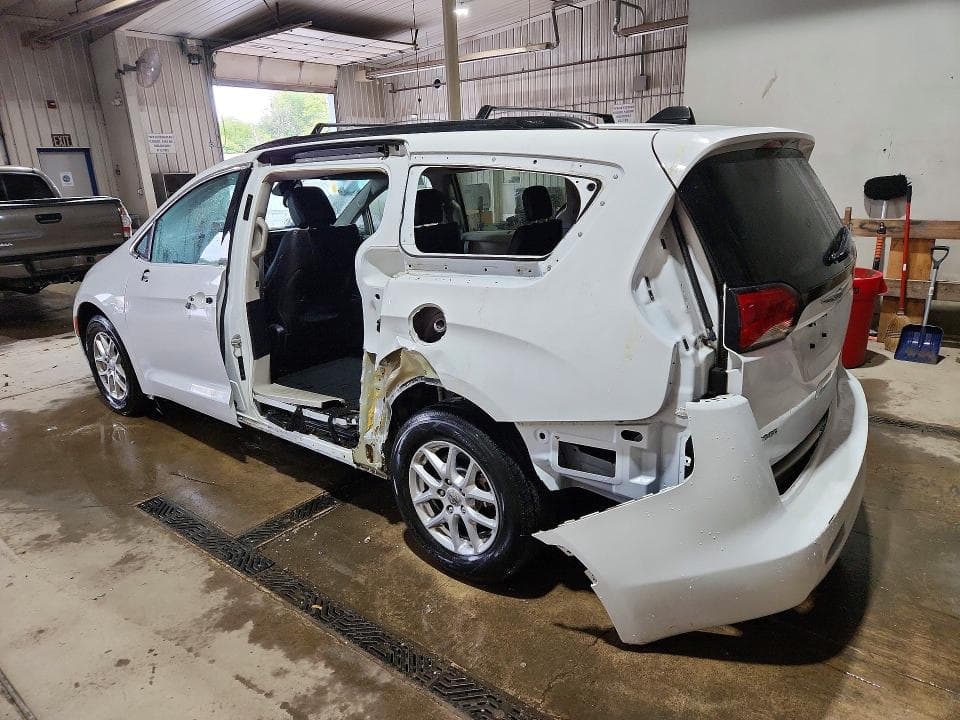 2021 CHRYSLER VOYAGER LXI 2