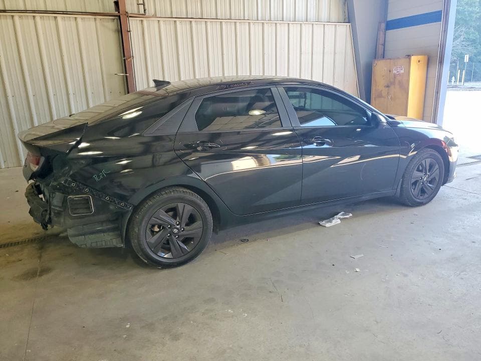 2023 HYUNDAI ELANTRA SEL 3