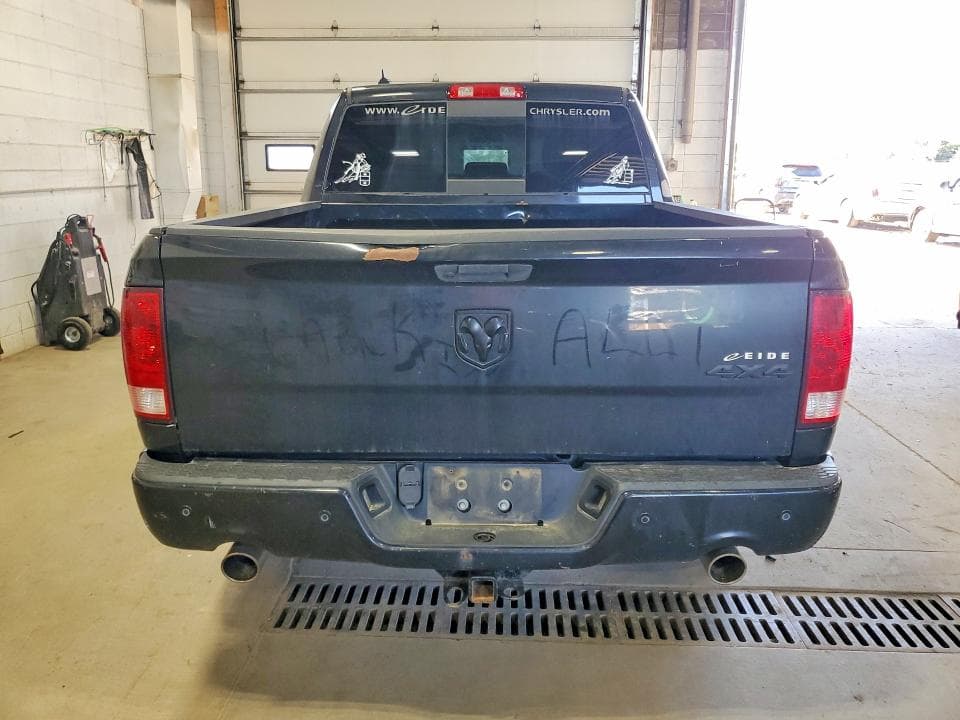 2019 RAM 1500 CLASSIC SLT 6