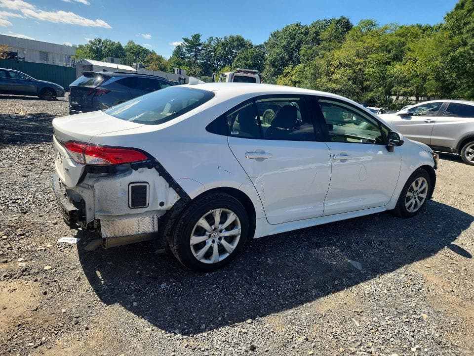 2022 TOYOTA COROLLA LE 3