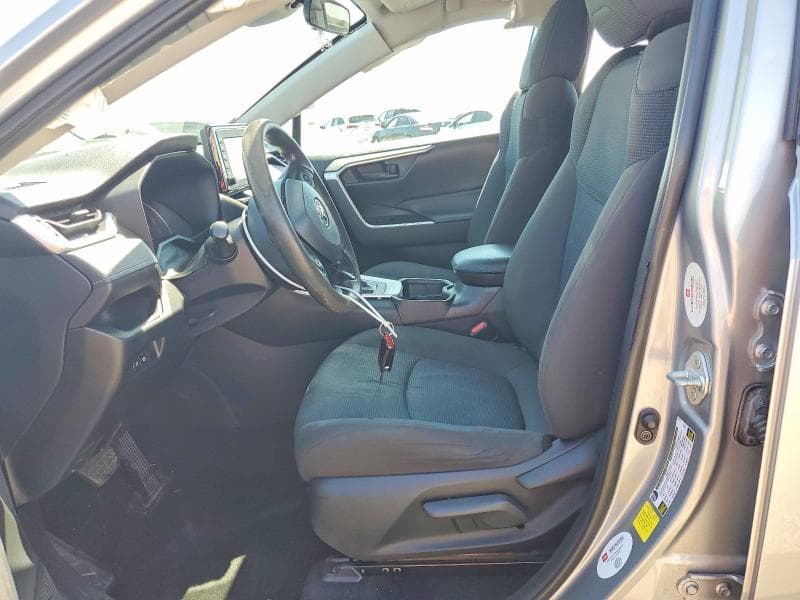 2021 TOYOTA RAV4 LE 7