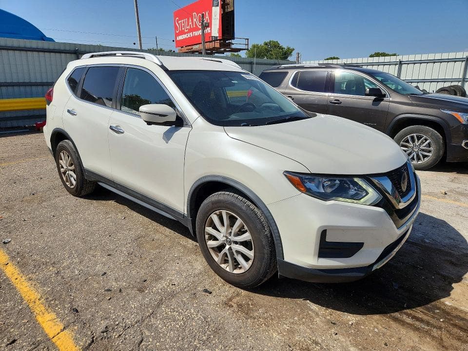 2018 NISSAN ROGUE SV 4
