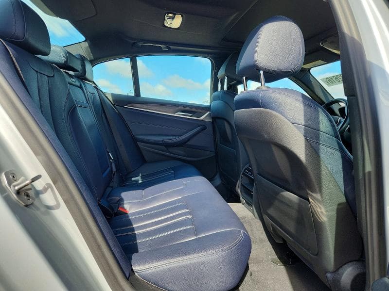 2020 BMW 540 XI 10